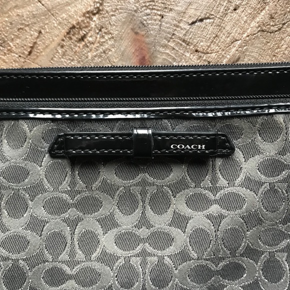 Coach | Wristlet - Picture 3 of 4